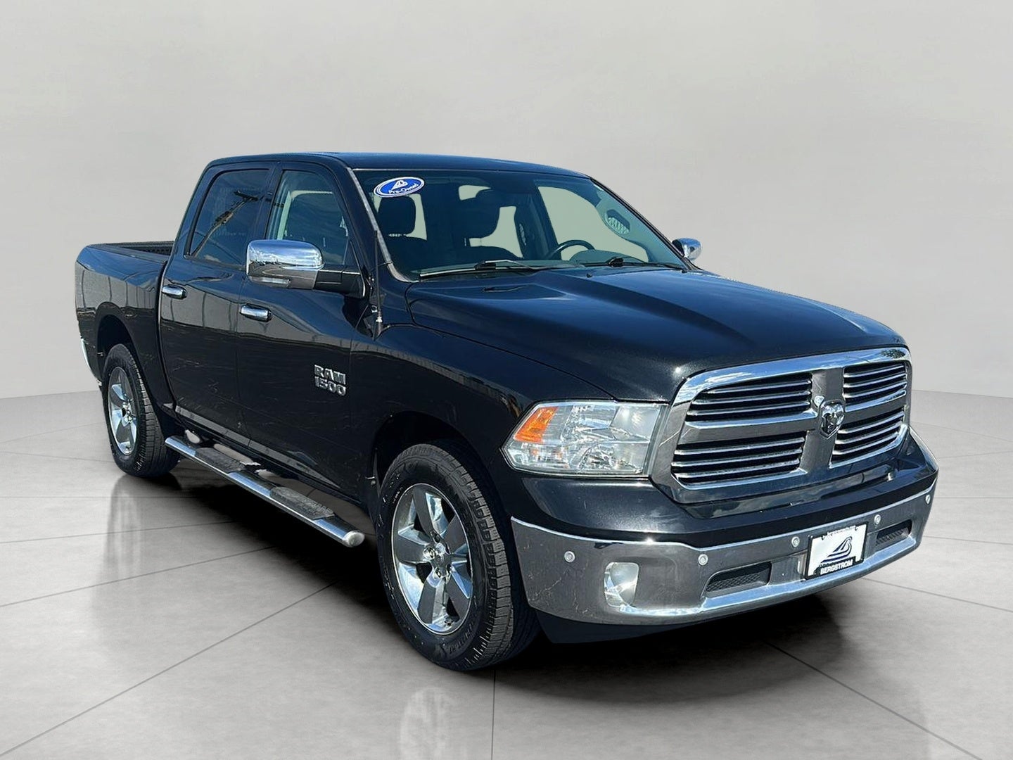2016 RAM 1500 4WD Crew Cab 140.5 Big Horn