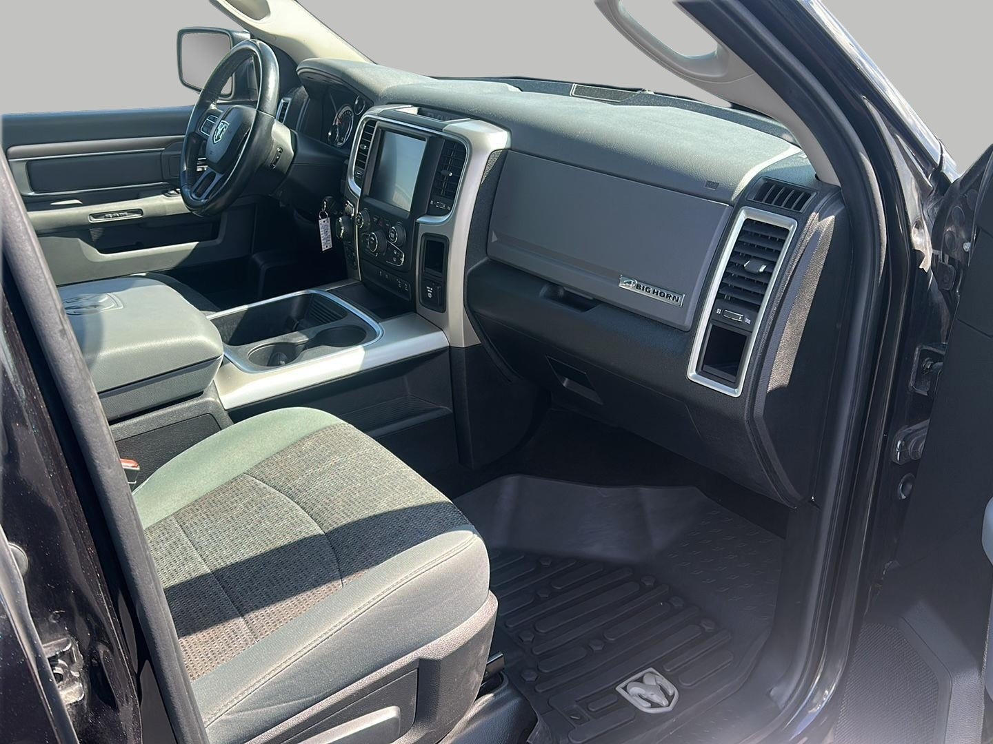 2016 RAM 1500 4WD Crew Cab 140.5 Big Horn