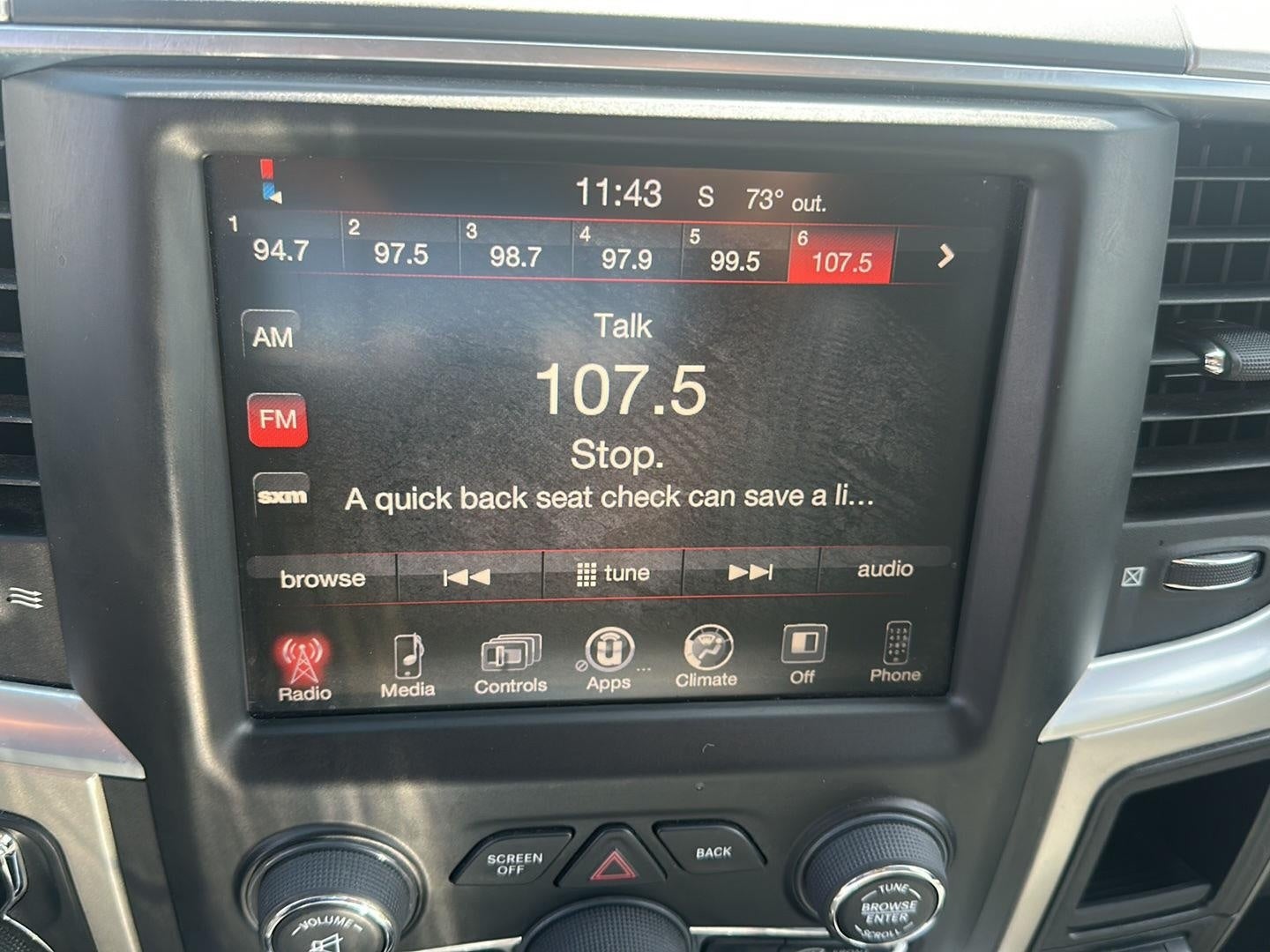 2016 RAM 1500 4WD Crew Cab 140.5 Big Horn