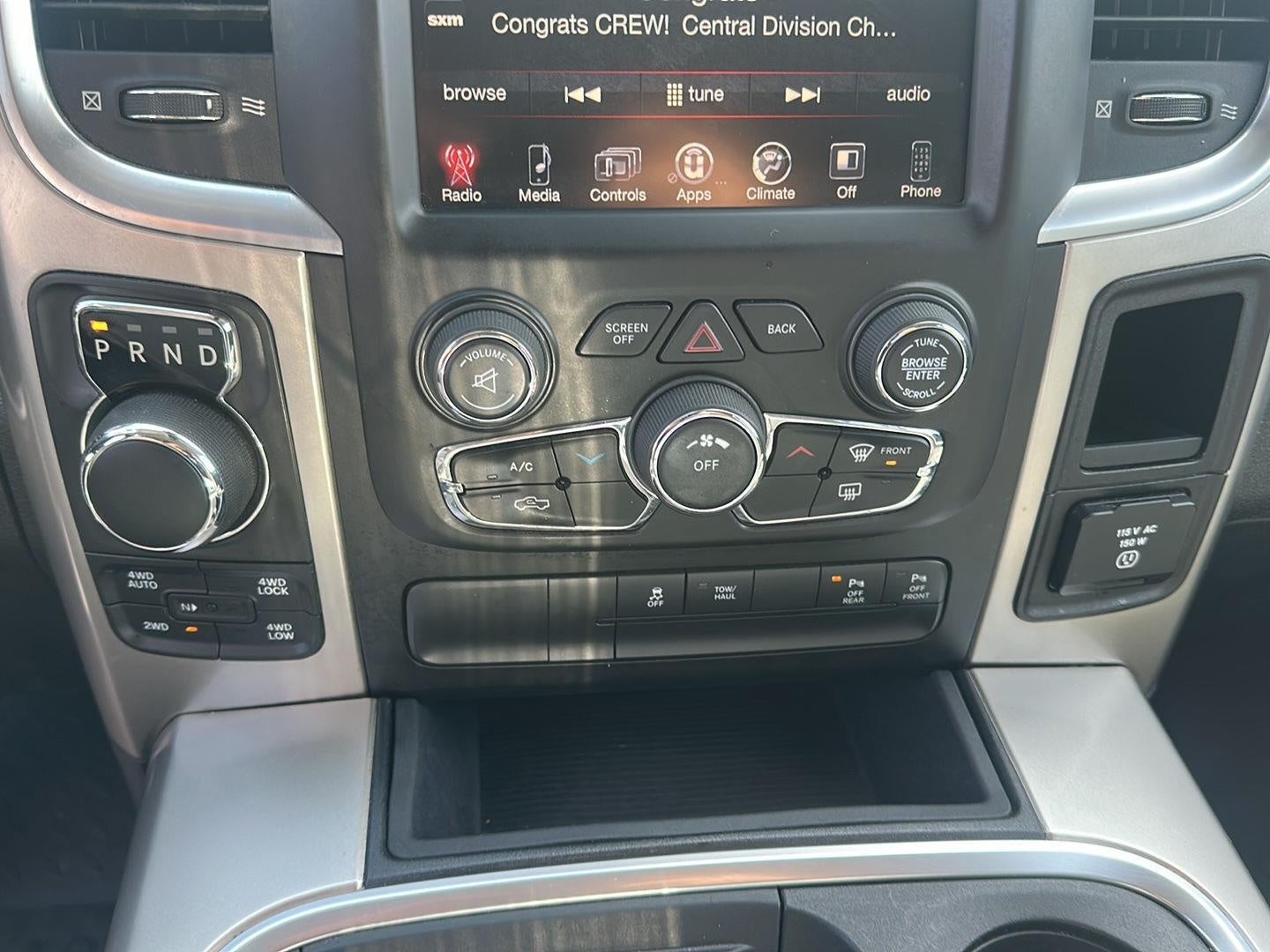 2016 RAM 1500 4WD Crew Cab 140.5 Big Horn