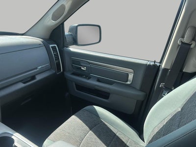 2016 RAM 1500 4WD Crew Cab 140.5 Big Horn