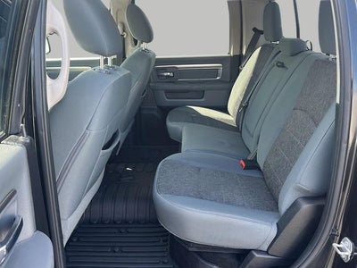 2016 RAM 1500 4WD Crew Cab 140.5 Big Horn