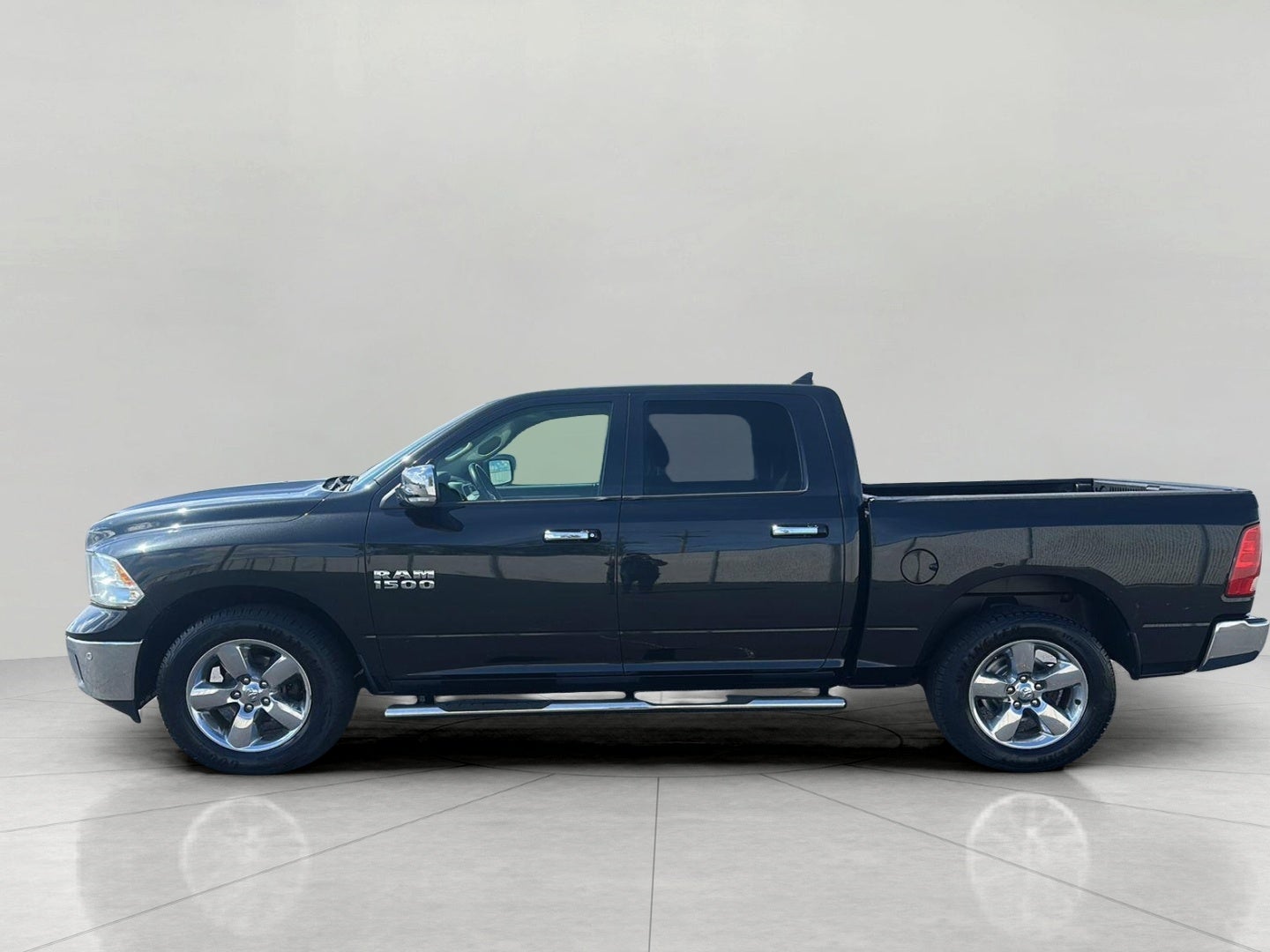 2016 RAM 1500 4WD Crew Cab 140.5 Big Horn