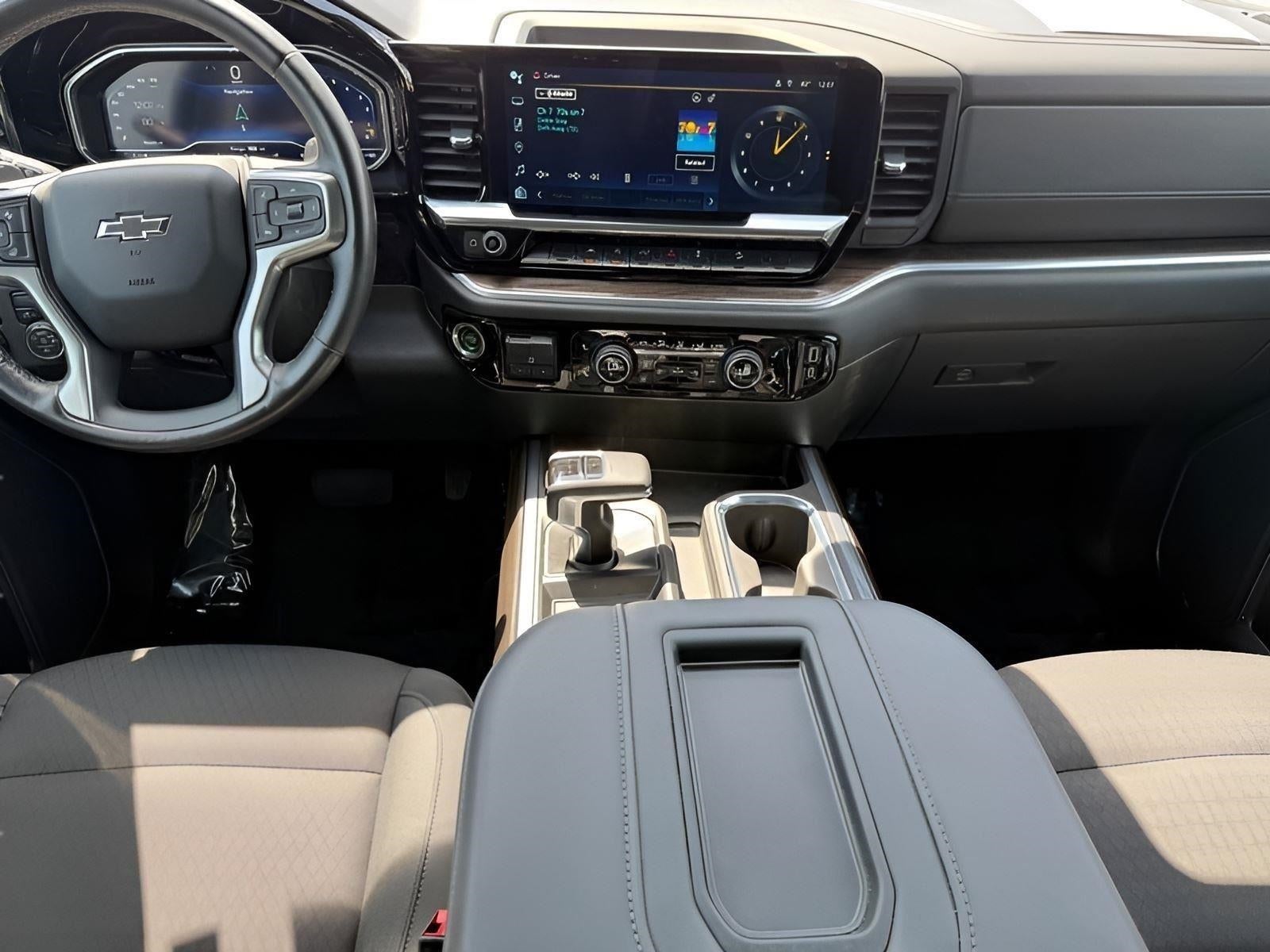2022 Chevrolet Silverado 1500 4WD Crew Cab 147 RST