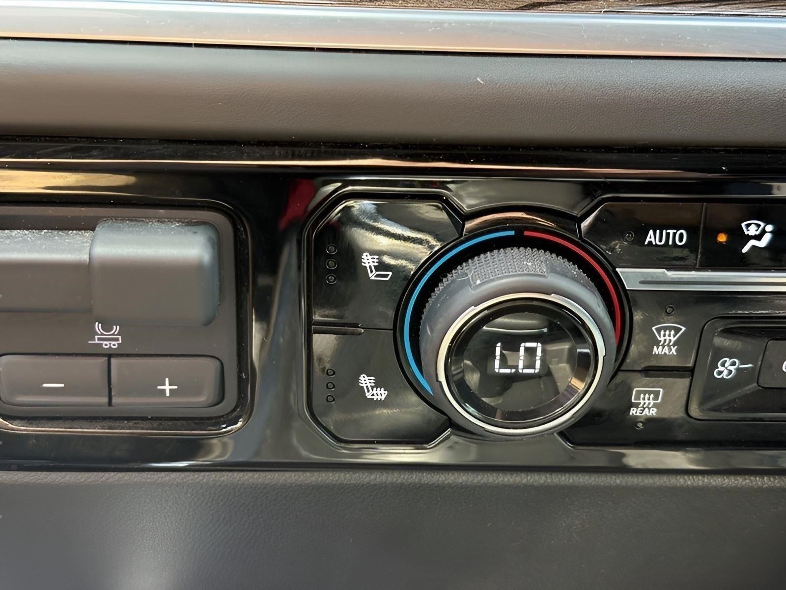 2022 Chevrolet Silverado 1500 4WD Crew Cab 147 RST