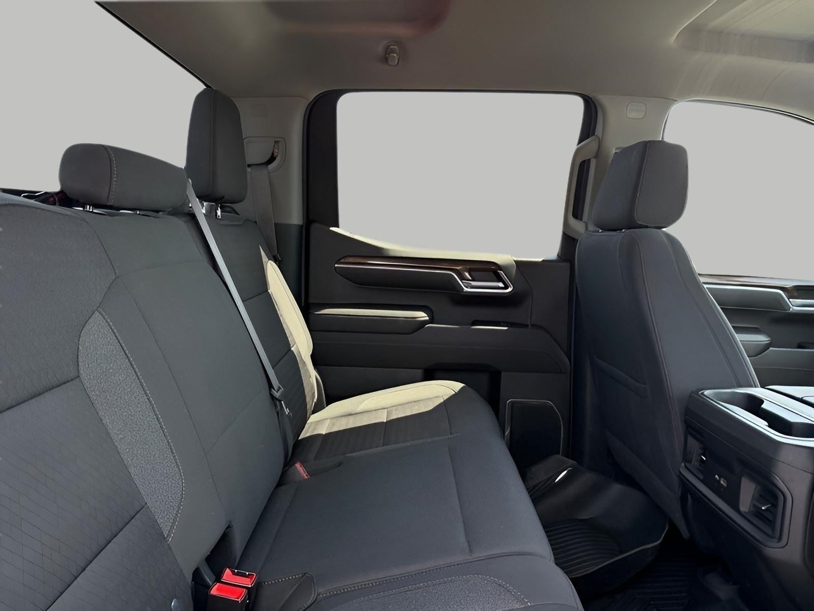 2022 Chevrolet Silverado 1500 4WD Crew Cab 147 RST