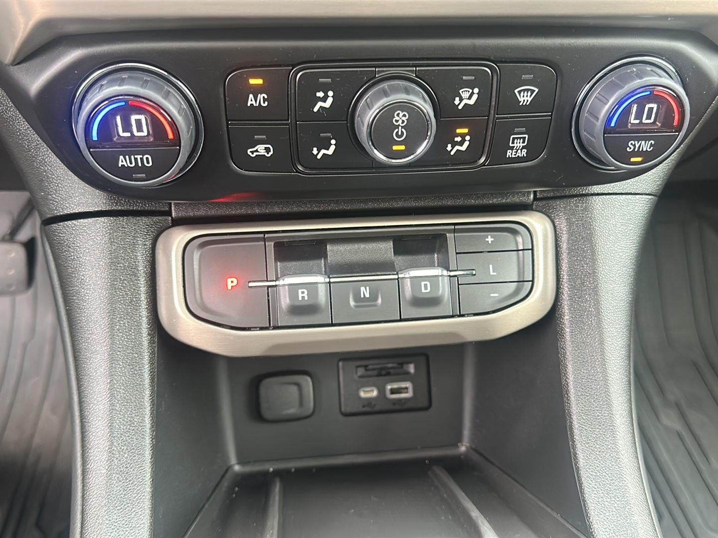 2023 GMC Acadia AWD 4dr Denali