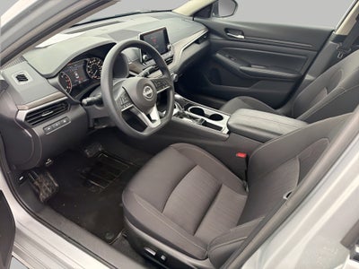 2024 Nissan Altima 2.5 SV Sedan