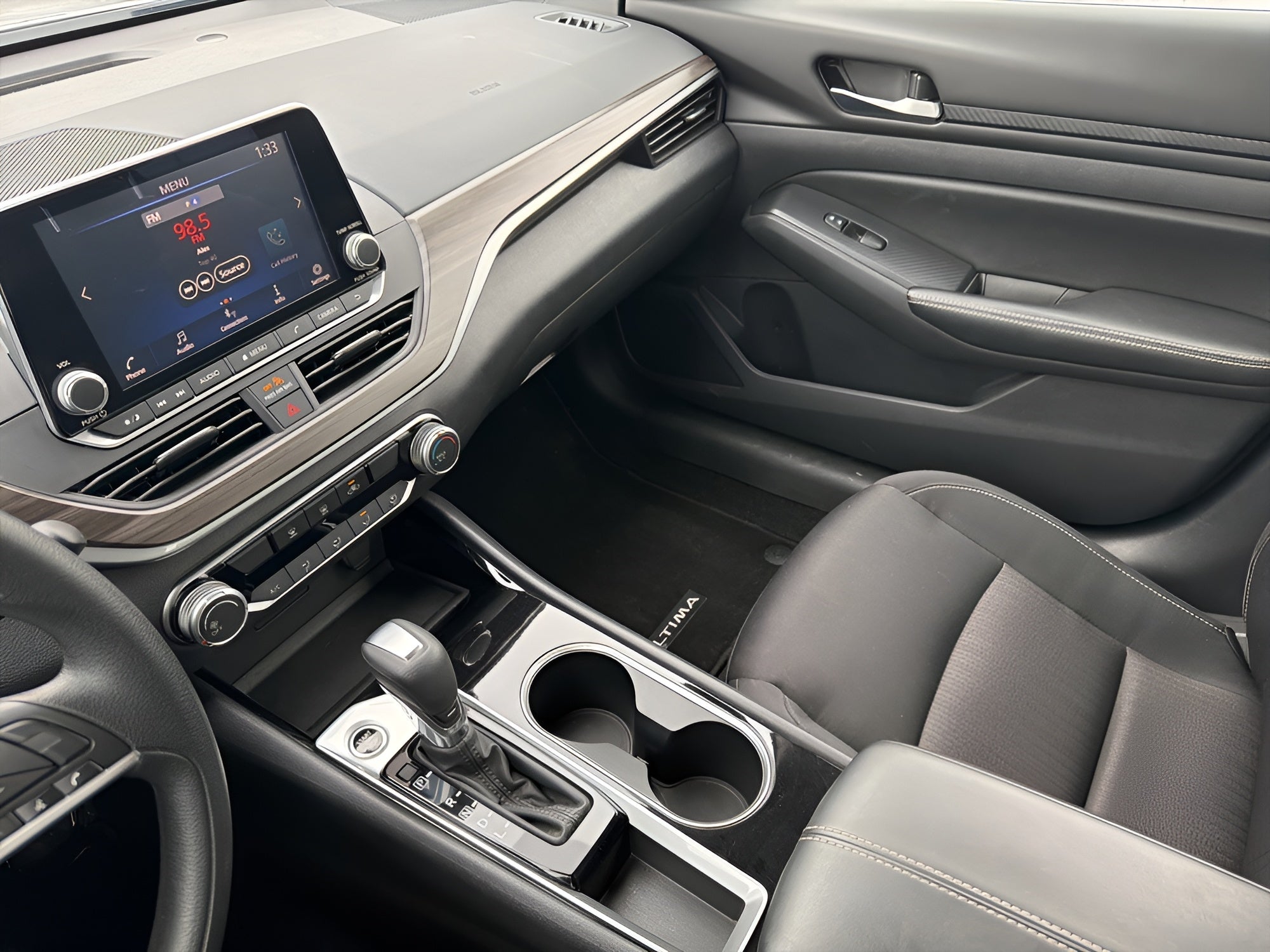 2024 Nissan Altima 2.5 SV Sedan