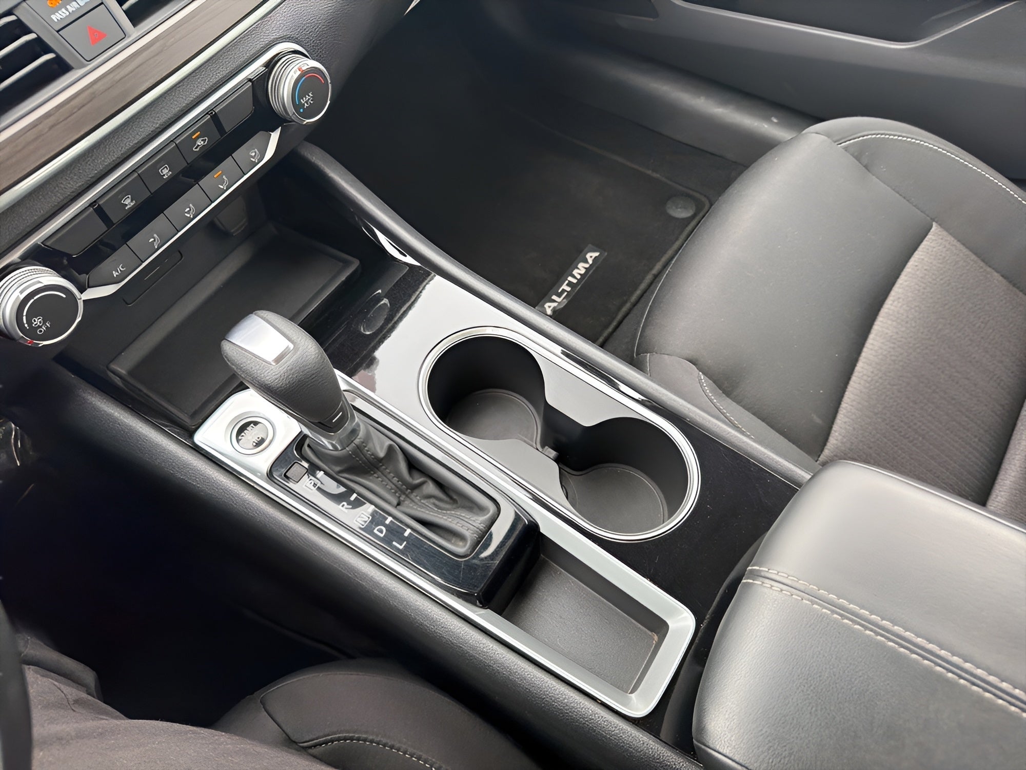 2024 Nissan Altima 2.5 SV Sedan