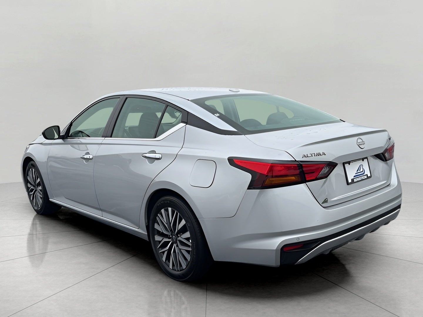 2024 Nissan Altima 2.5 SV Sedan