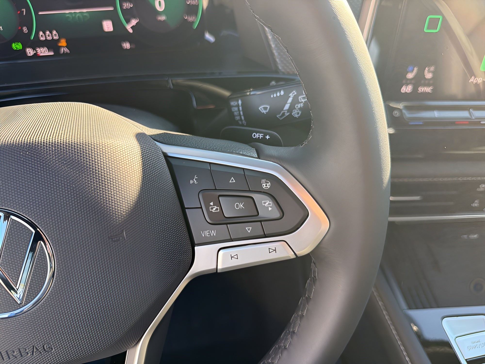 2026 Volkswagen Atlas Cross Sport 2.0T SEL R-Line Black 4MOTION