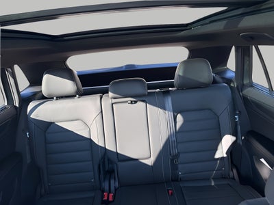 2026 Volkswagen Atlas Cross Sport 2.0T SEL R-Line Black 4MOTION