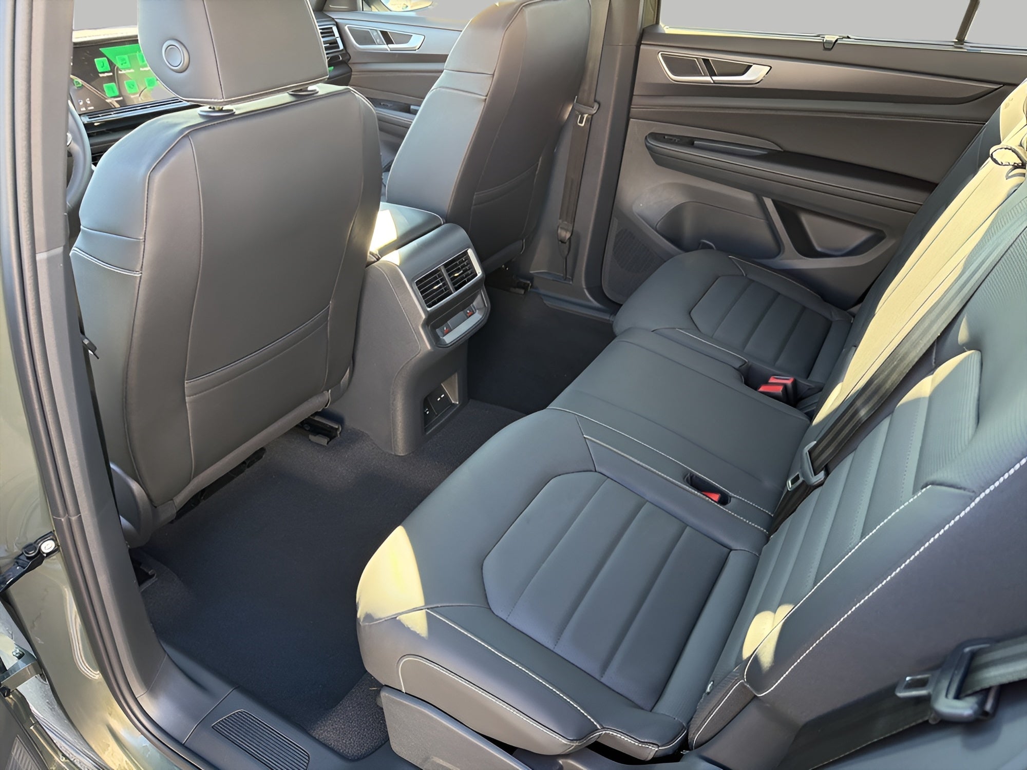 2026 Volkswagen Atlas Cross Sport 2.0T SEL R-Line Black 4MOTION