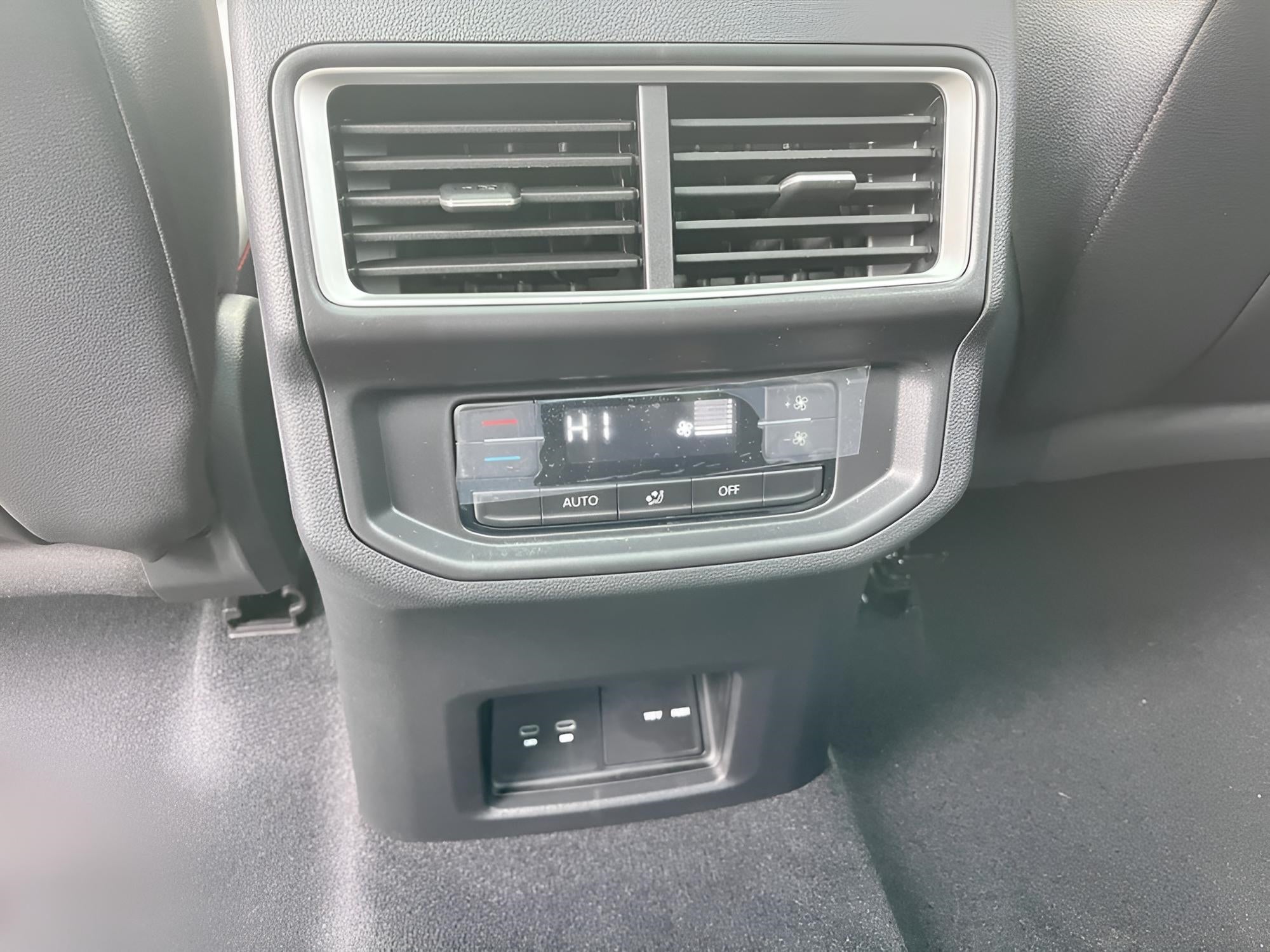 2026 Volkswagen Atlas 2.0T Peak Edition 4MOTION