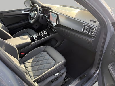 2026 Volkswagen Atlas Cross Sport 2.0T SEL Premium R-Line 4MOTION