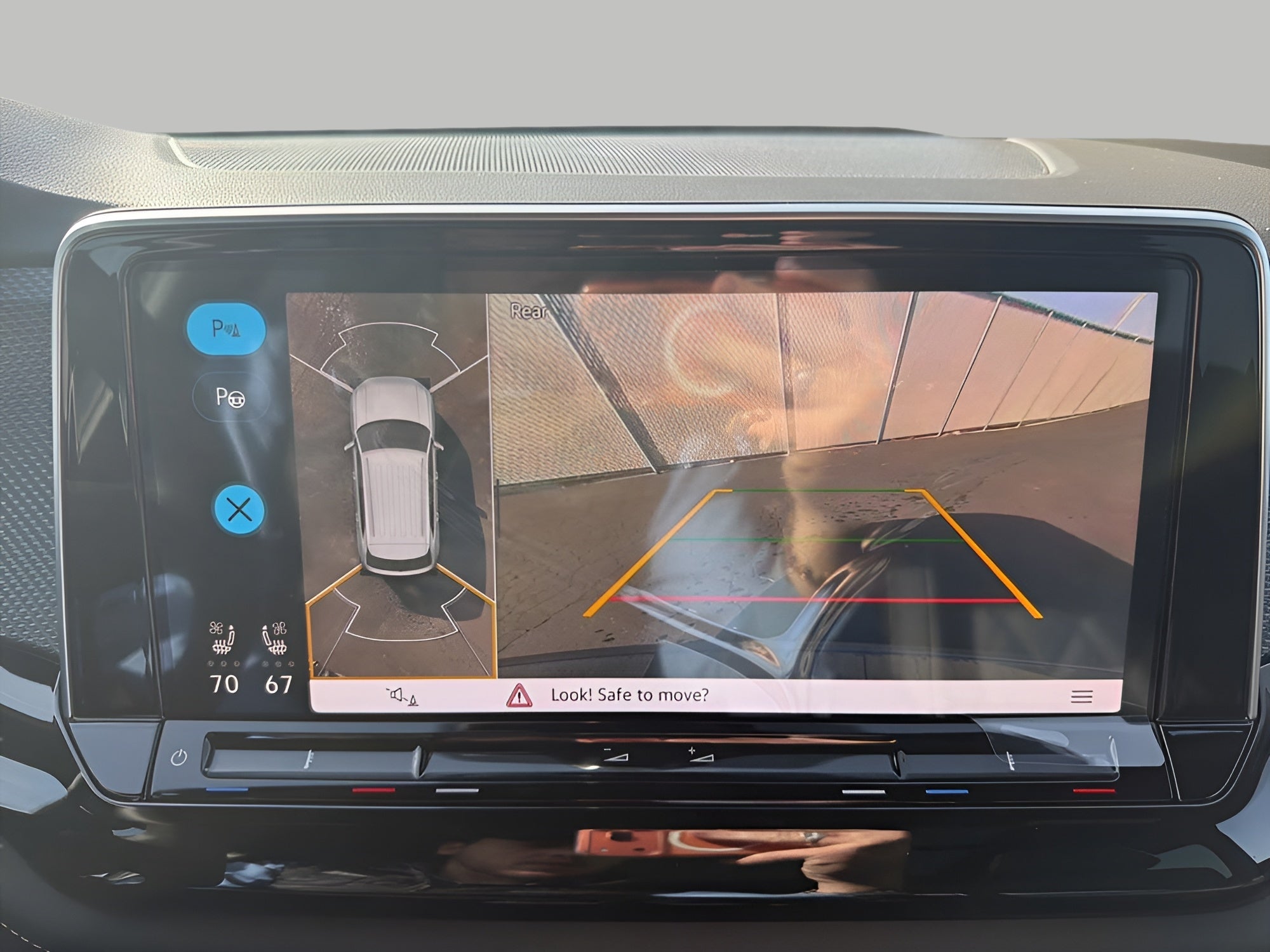 2026 Volkswagen Atlas Cross Sport 2.0T SEL Premium R-Line 4MOTION