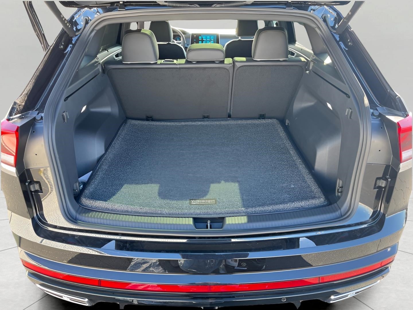 2026 Volkswagen Atlas Cross Sport 2.0T SEL Premium R-Line 4MOTION