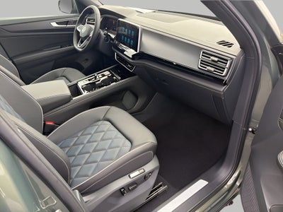 2026 Volkswagen Atlas Cross Sport 2.0T SEL Premium R-Line 4MOTION