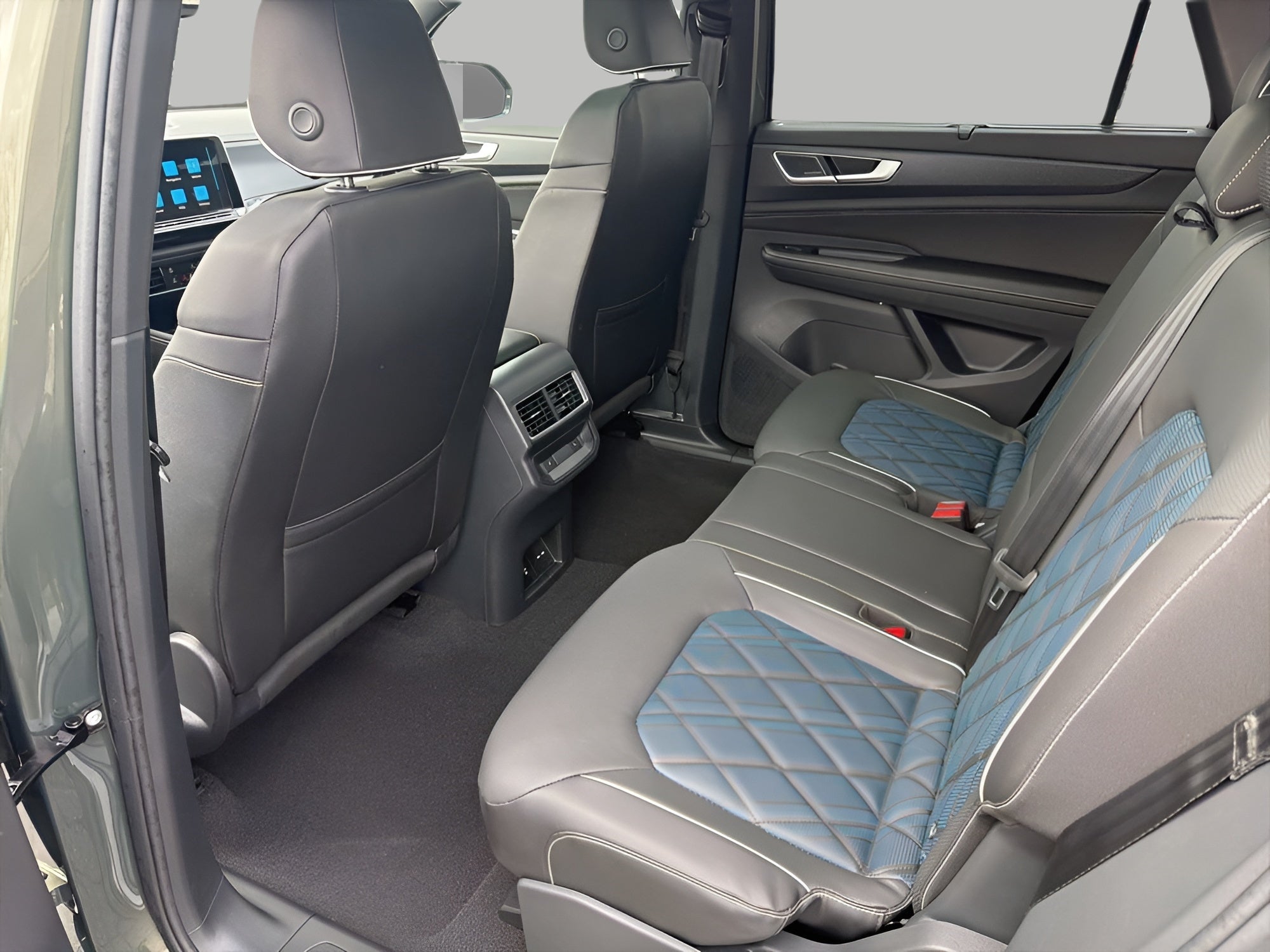 2026 Volkswagen Atlas Cross Sport 2.0T SEL Premium R-Line 4MOTION