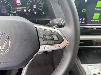2025 Volkswagen Atlas Cross Sport 2.0T SEL Premium R-Line 4MOTION