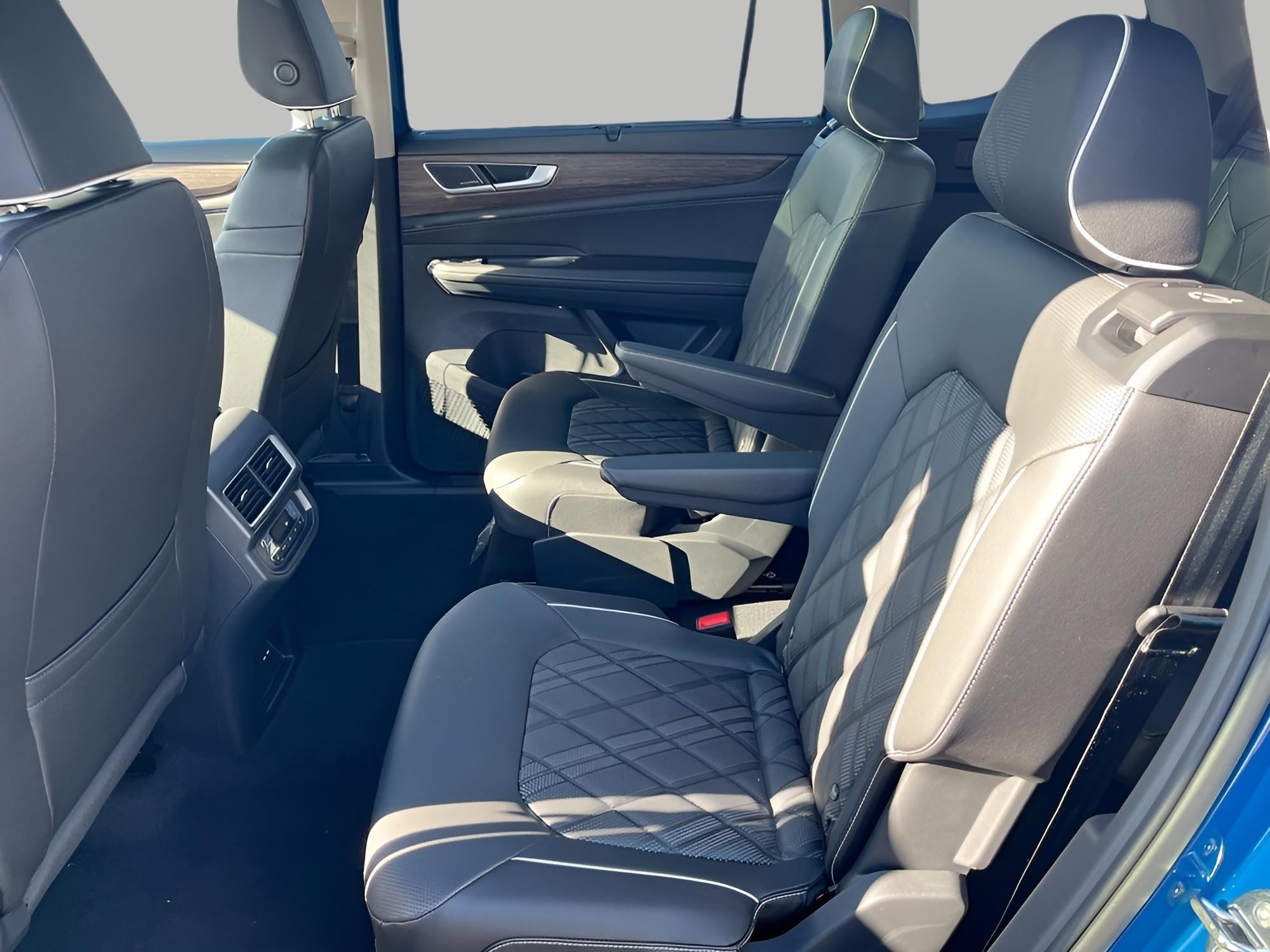 2026 Volkswagen Atlas 2.0T SEL Premium R-Line 4MOTION