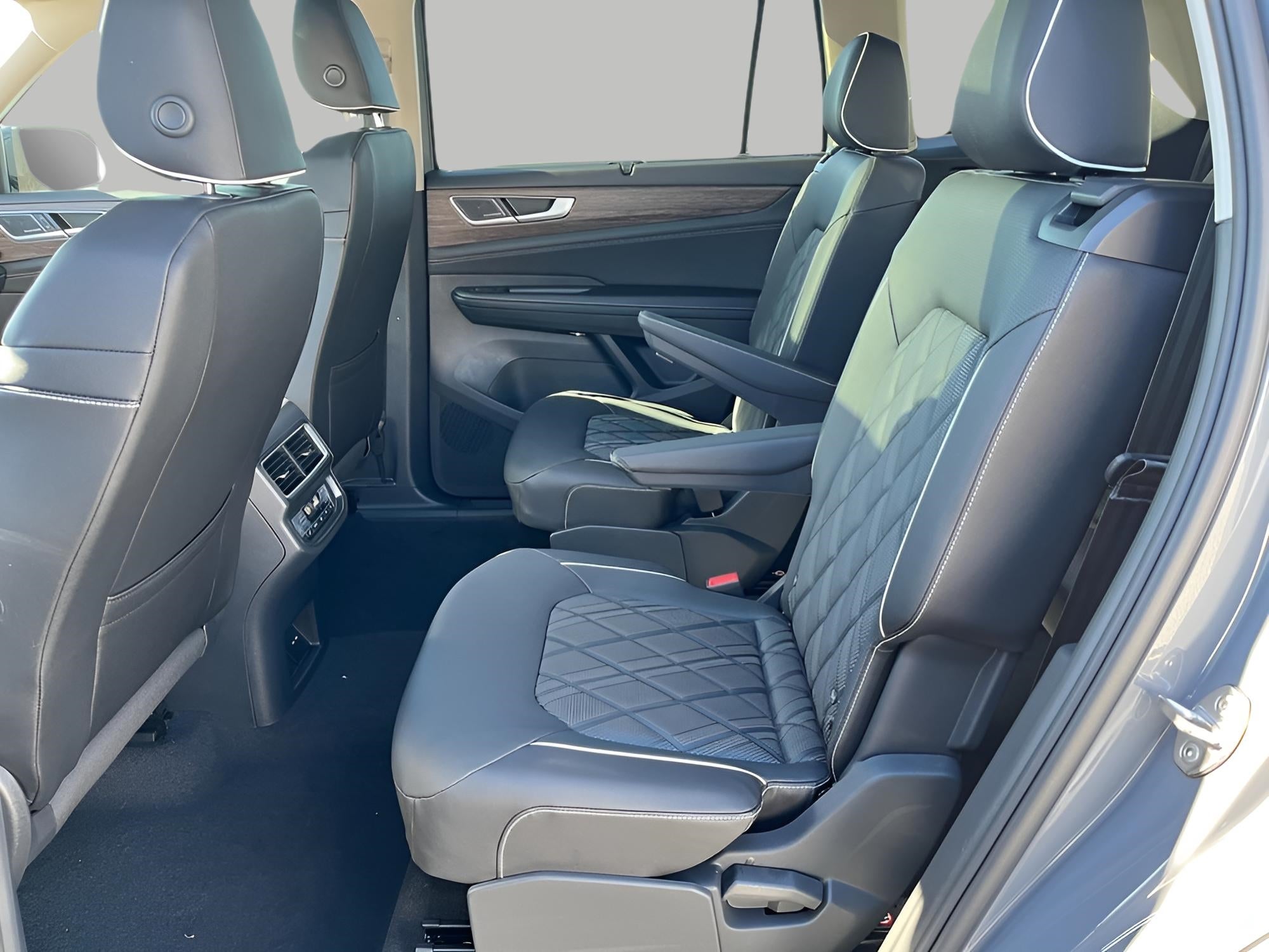 2026 Volkswagen Atlas 2.0T SEL Premium R-Line 4MOTION