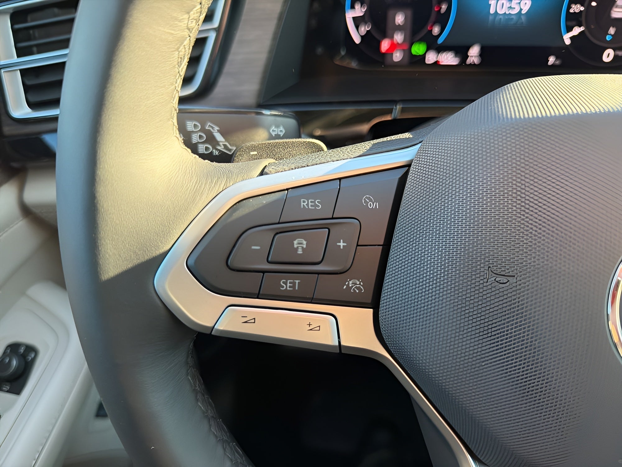 2026 Volkswagen Atlas 2.0T SEL Premium R-Line 4MOTION