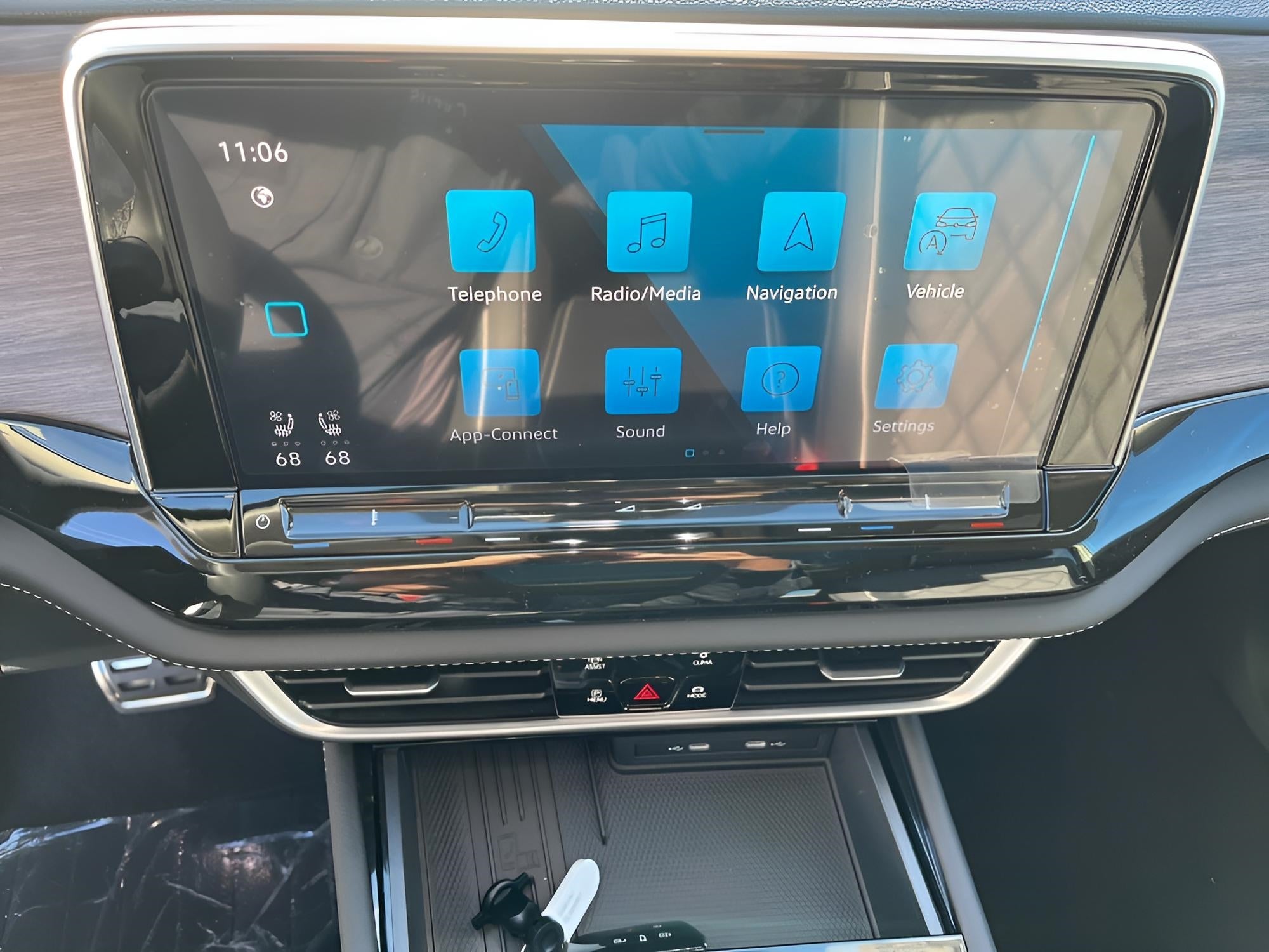 2026 Volkswagen Atlas 2.0T SEL Premium R-Line 4MOTION