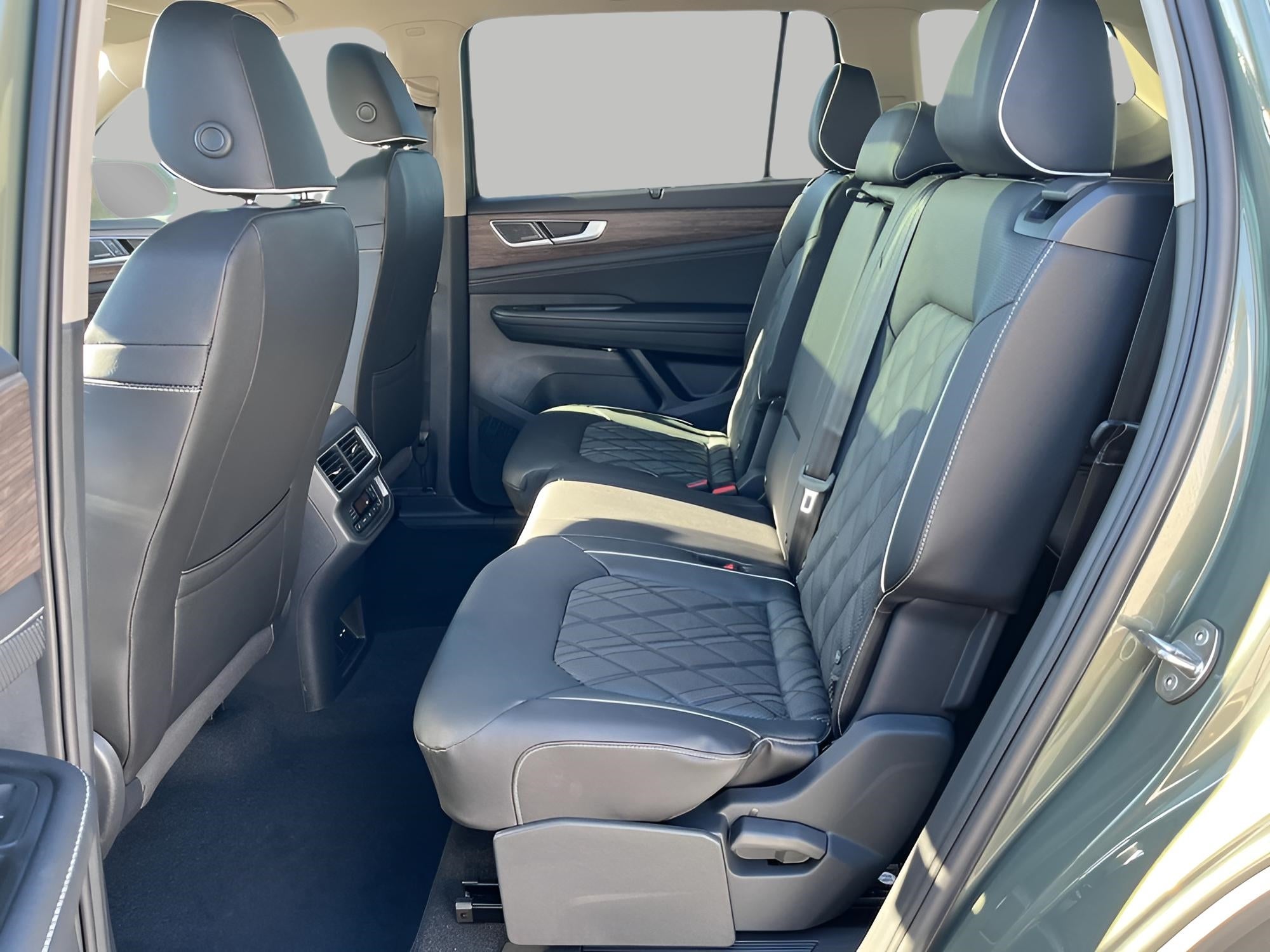 2026 Volkswagen Atlas 2.0T SEL Premium R-Line 4MOTION