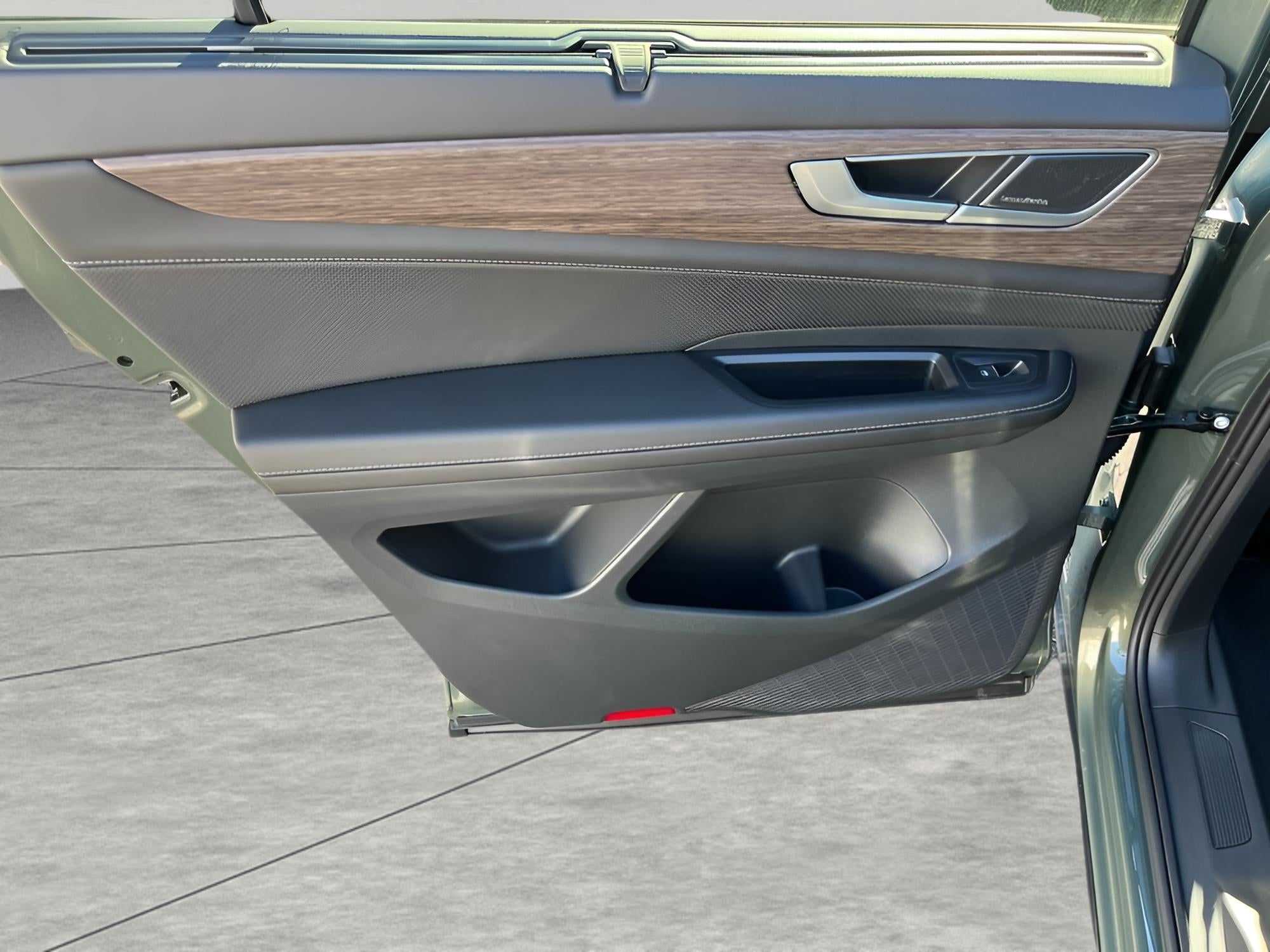 2026 Volkswagen Atlas 2.0T SEL Premium R-Line 4MOTION