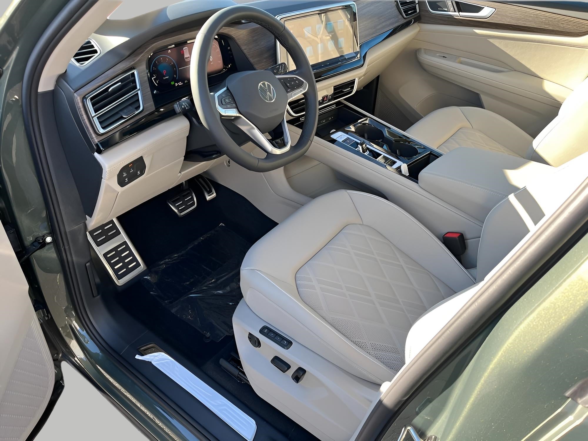 2026 Volkswagen Atlas 2.0T SEL Premium R-Line 4MOTION