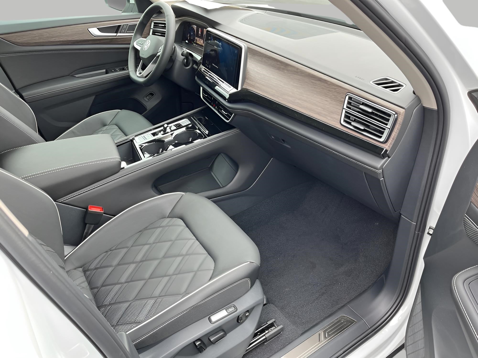 2026 Volkswagen Atlas 2.0T SEL Premium R-Line 4MOTION