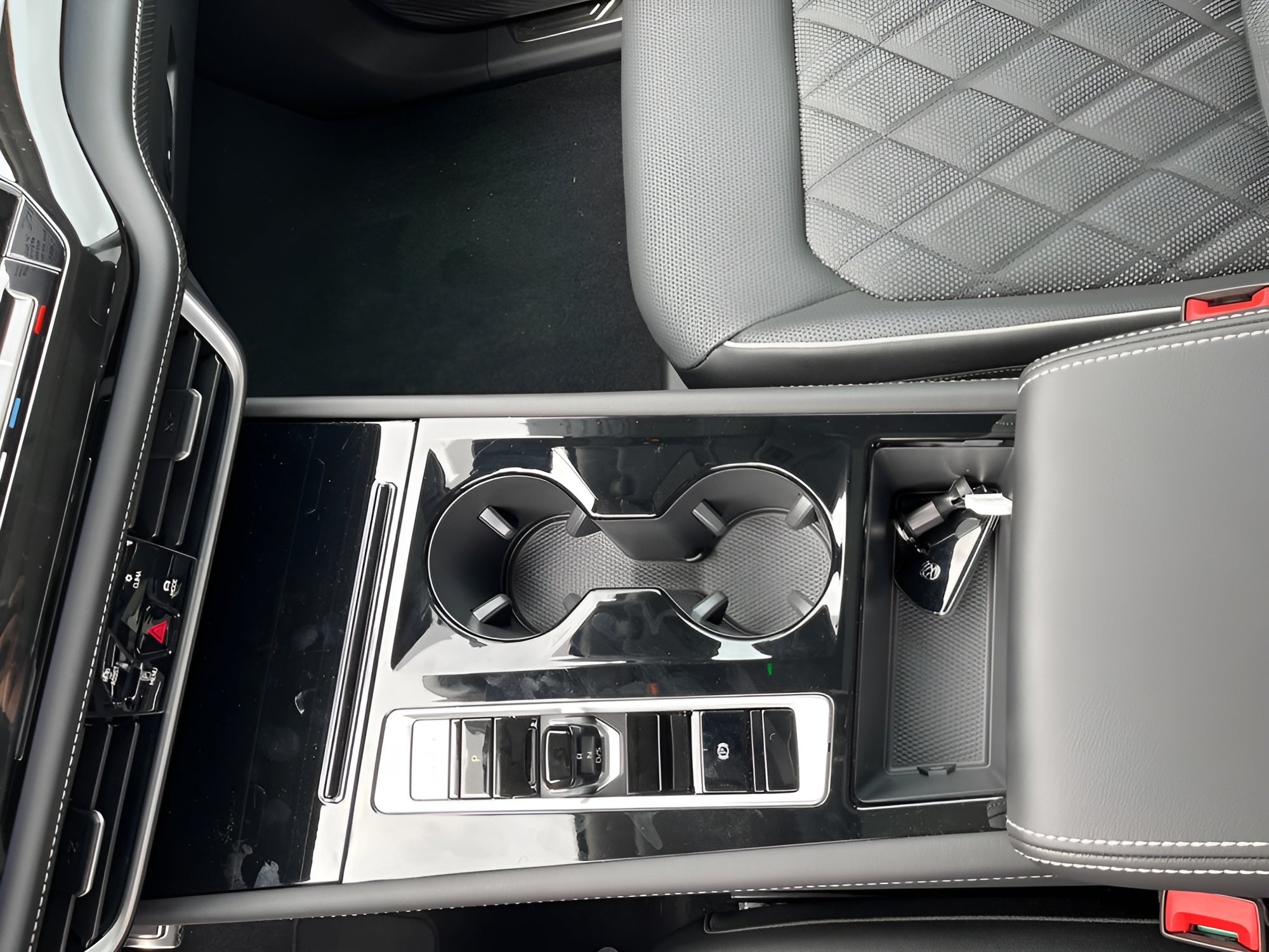 2026 Volkswagen Atlas 2.0T SEL Premium R-Line 4MOTION