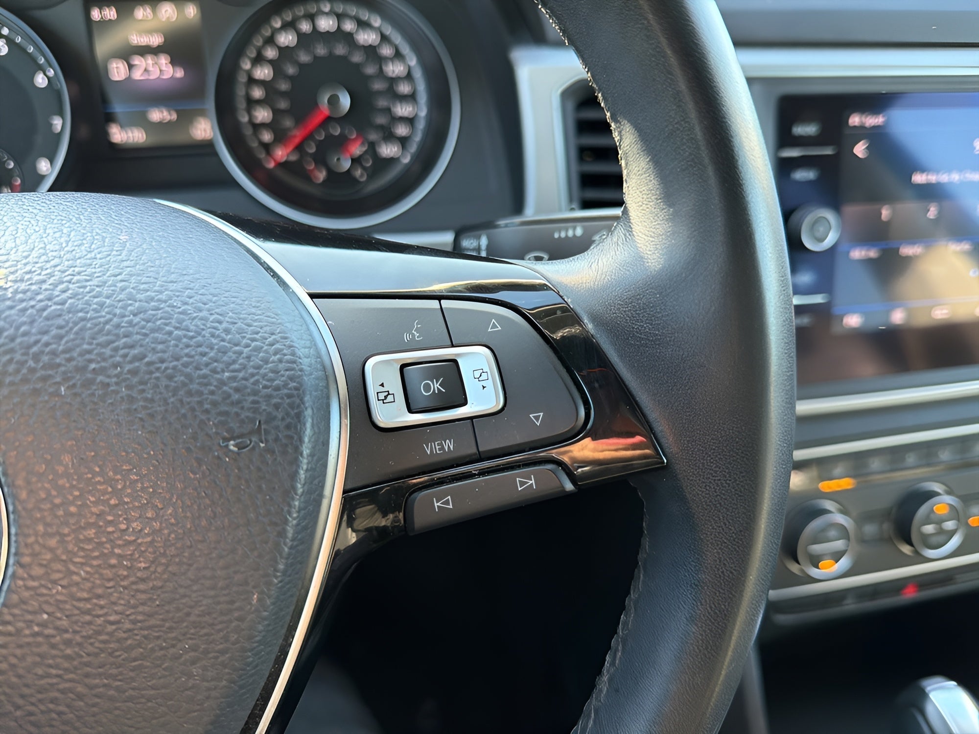 2026 Volkswagen Atlas 2.0T SEL Premium R-Line 4MOTION