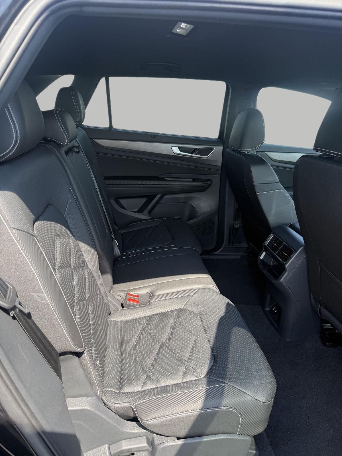 2026 Volkswagen Atlas Cross Sport 2.0T SE w/Technology 4MOTION