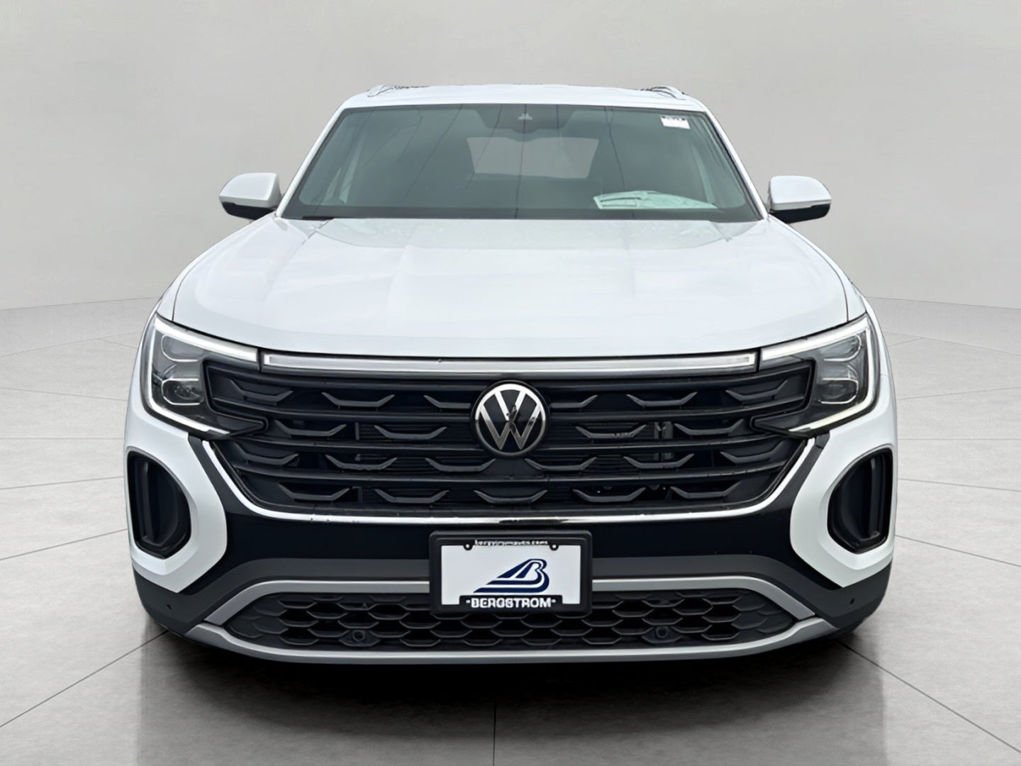 2026 Volkswagen Atlas Cross Sport 2.0T SE w/Technology 4MOTION