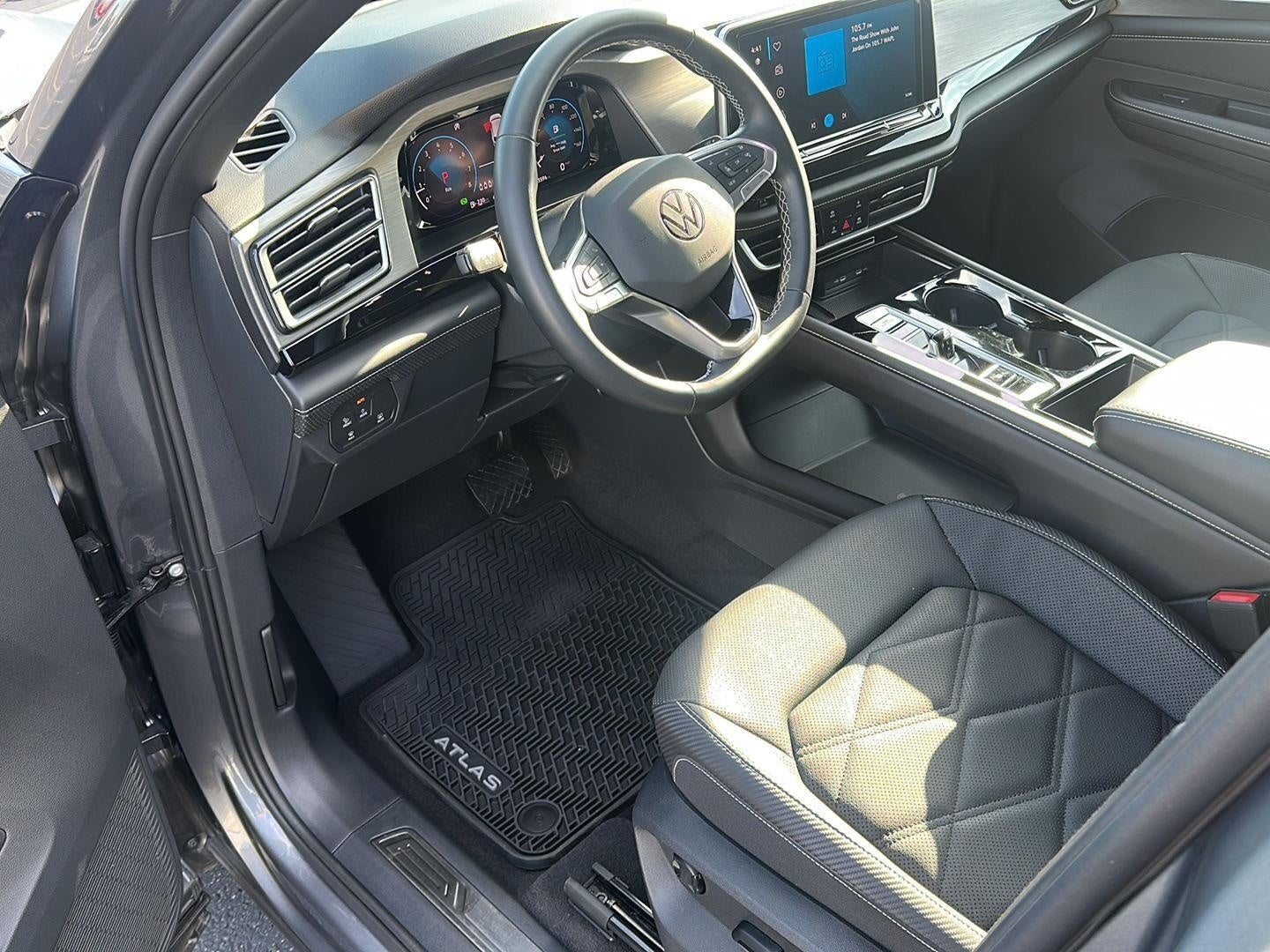 2025 Volkswagen Atlas Cross Sport 2.0T SE w/Technology 4MOTION