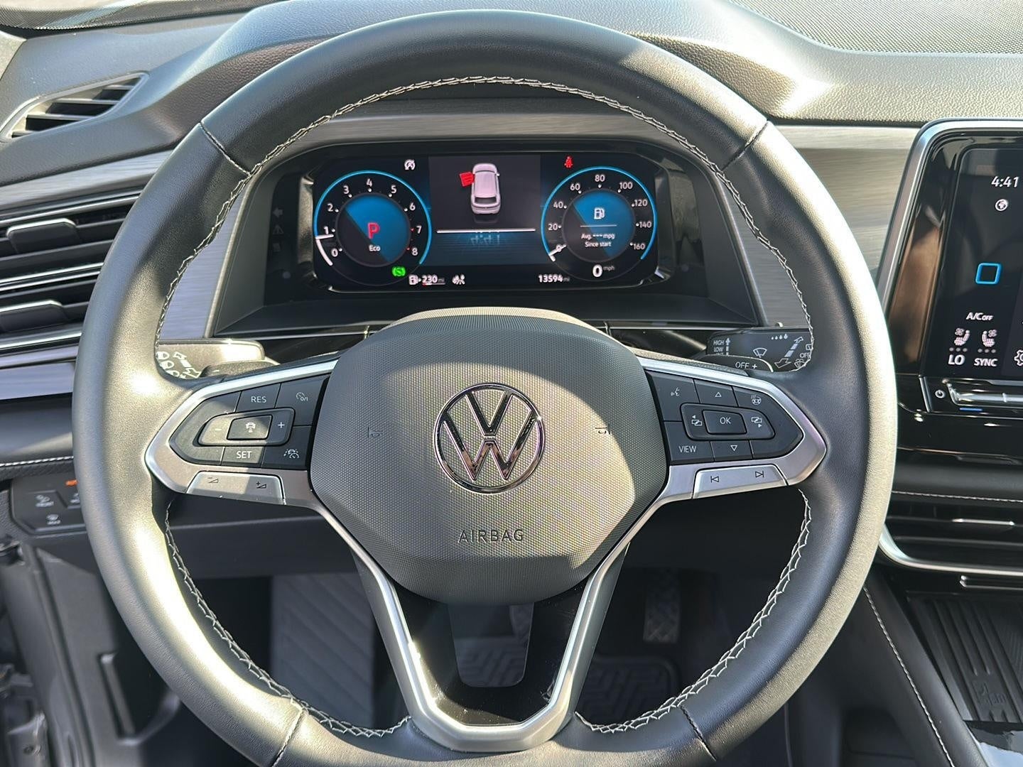 2025 Volkswagen Atlas Cross Sport 2.0T SE w/Technology 4MOTION