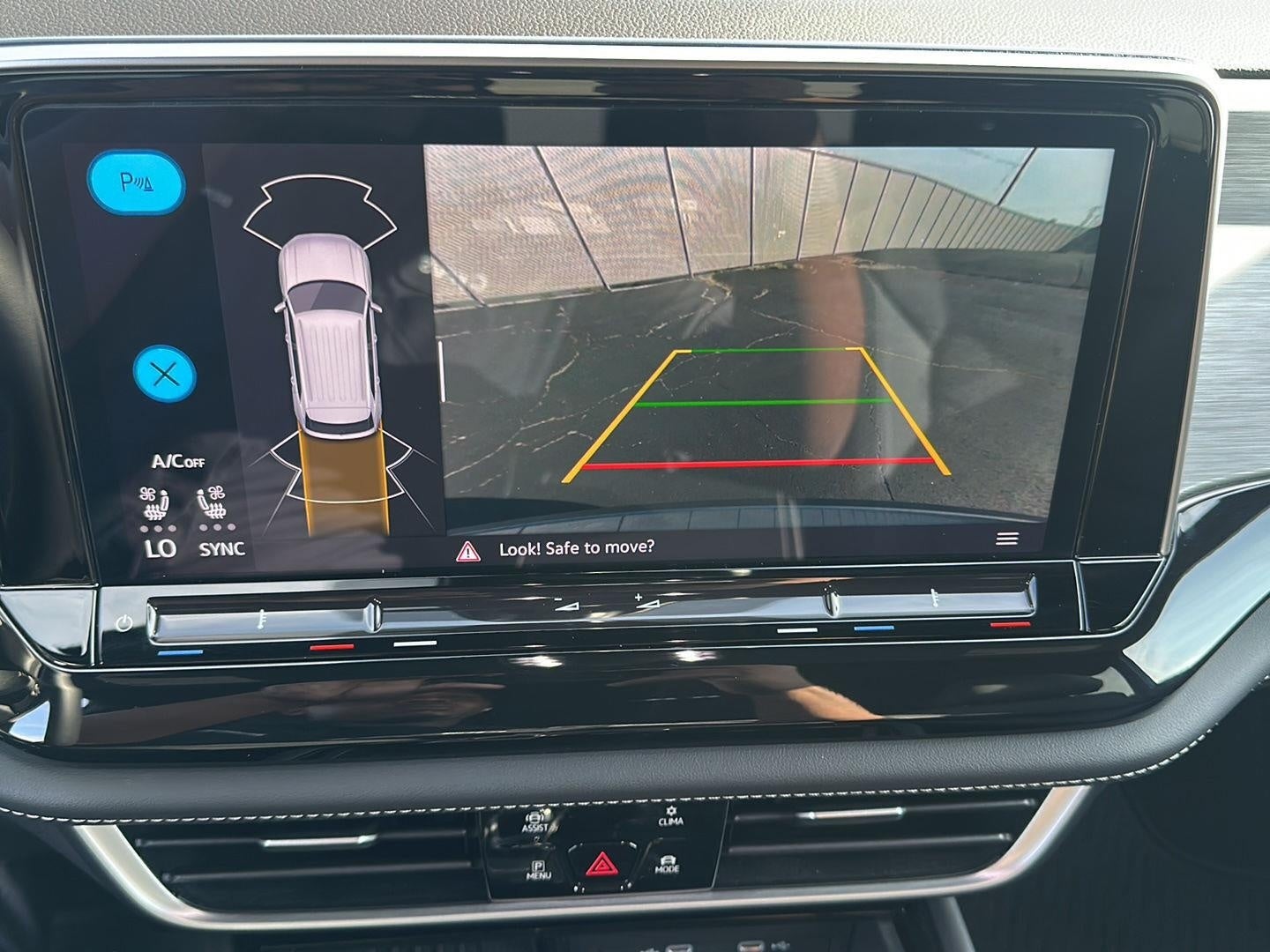 2025 Volkswagen Atlas Cross Sport 2.0T SE w/Technology 4MOTION