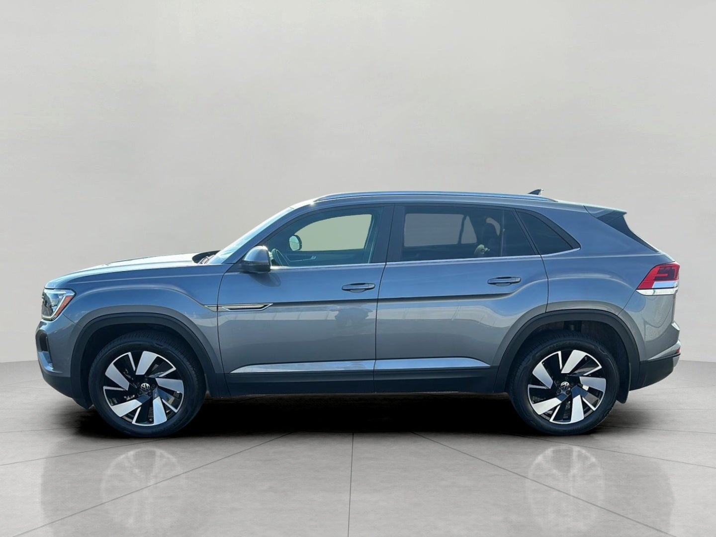 2025 Volkswagen Atlas Cross Sport 2.0T SE w/Technology 4MOTION