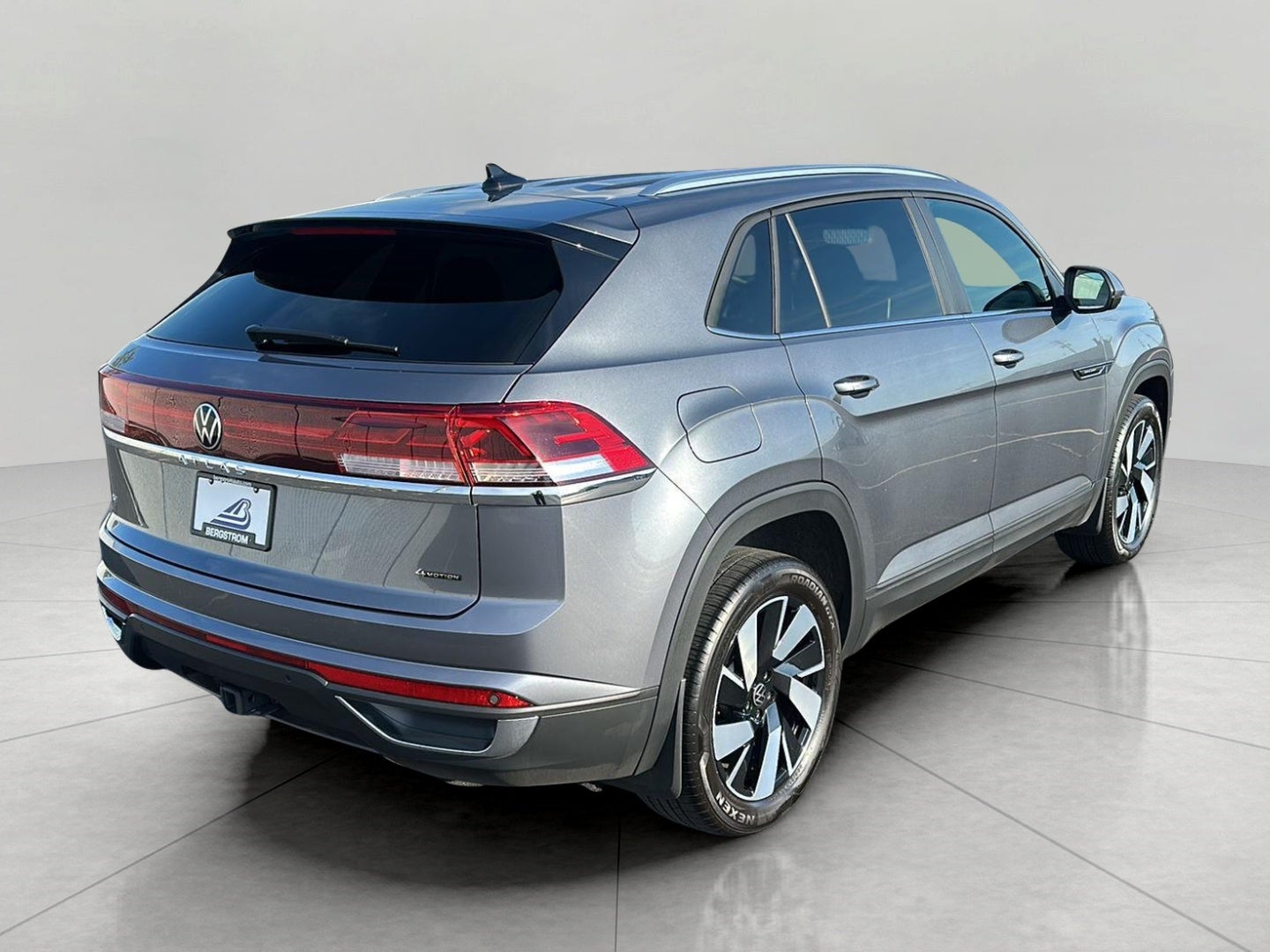 2025 Volkswagen Atlas Cross Sport 2.0T SE w/Technology 4MOTION