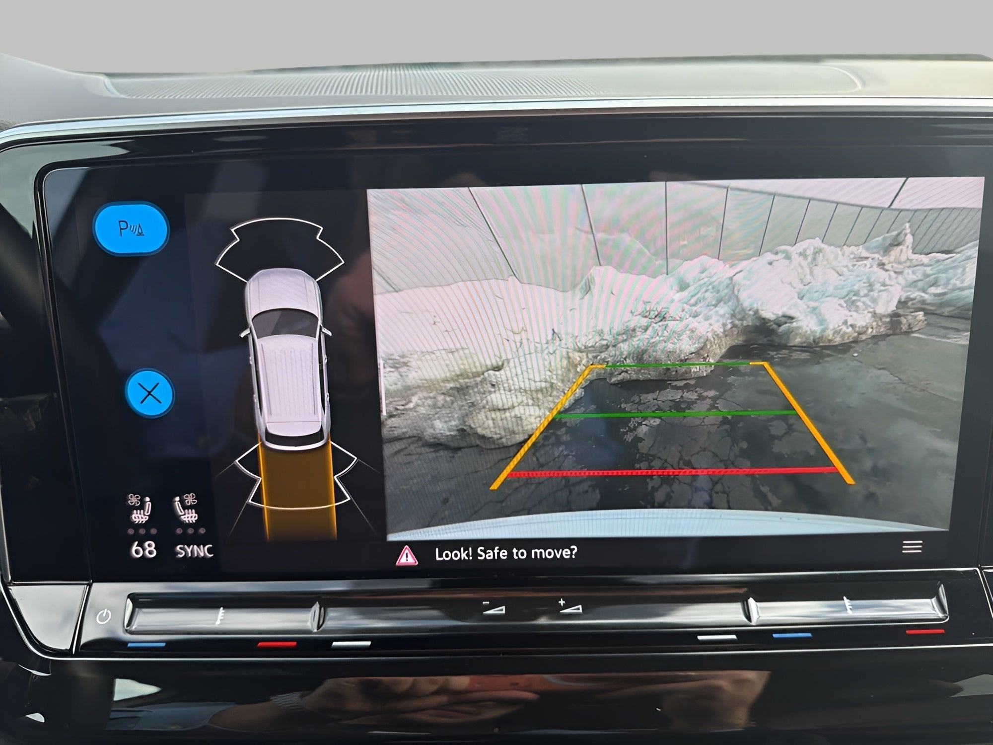 2025 Volkswagen Atlas Cross Sport 2.0T SE w/Technology 4MOTION