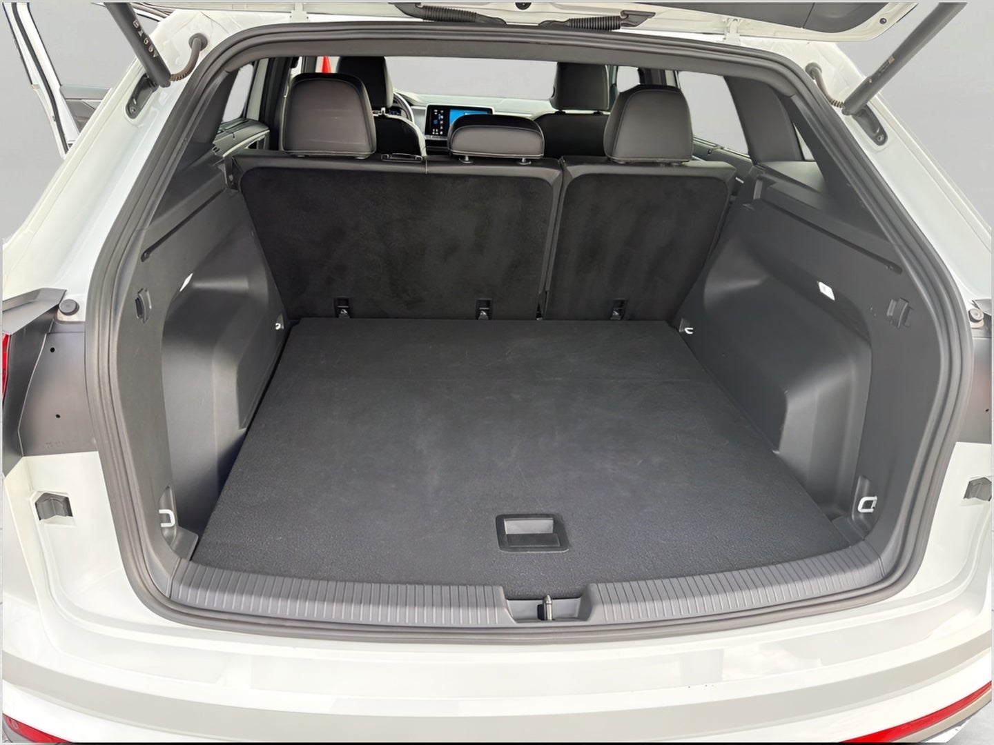 2025 Volkswagen Atlas Cross Sport 2.0T SE w/Technology 4MOTION