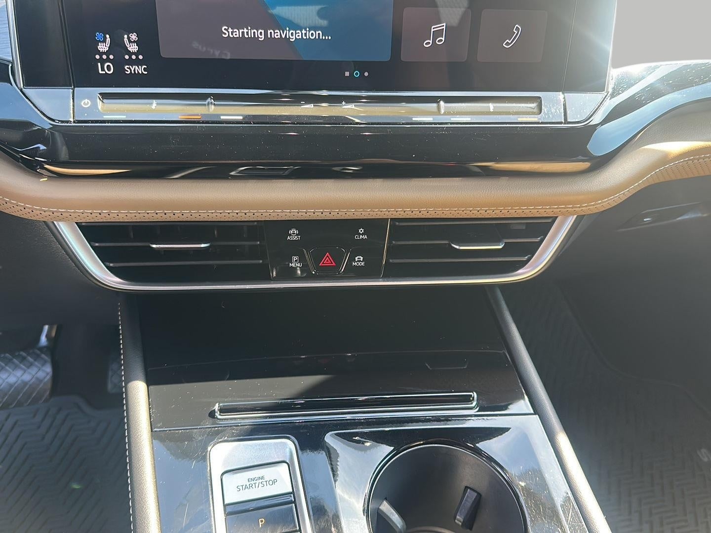 2024 Volkswagen Atlas Cross Sport 2.0T SE w/Technology 4MOTION