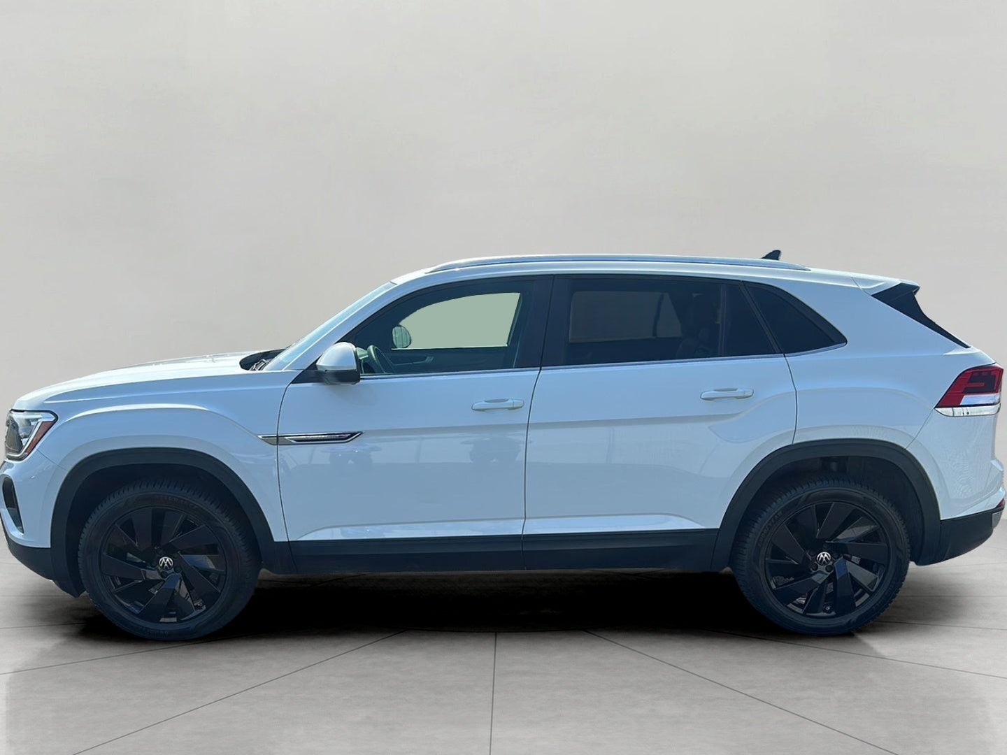 2024 Volkswagen Atlas Cross Sport 2.0T SE w/Technology 4MOTION
