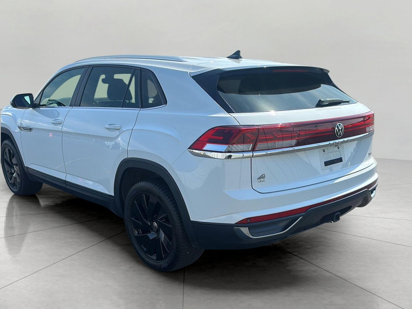 2024 Volkswagen Atlas Cross Sport 2.0T SE w/Technology 4MOTION