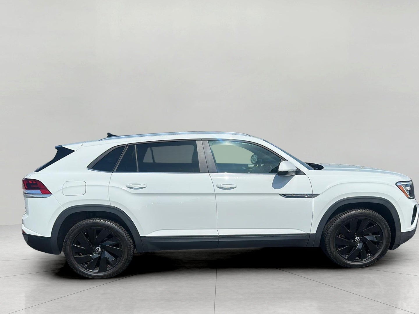 2024 Volkswagen Atlas Cross Sport 2.0T SE w/Technology 4MOTION