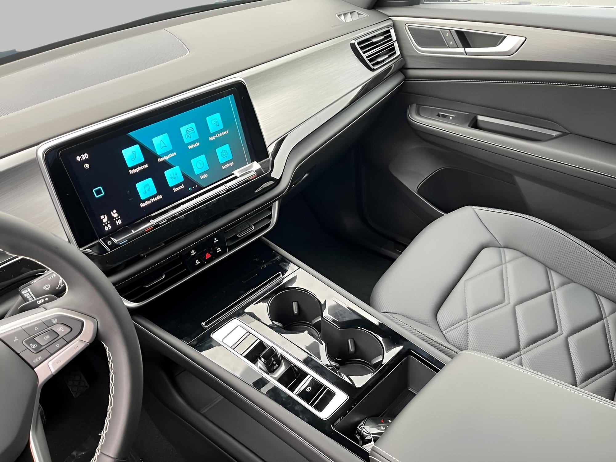 2025 Volkswagen Atlas Cross Sport 2.0T SE w/Technology 4MOTION