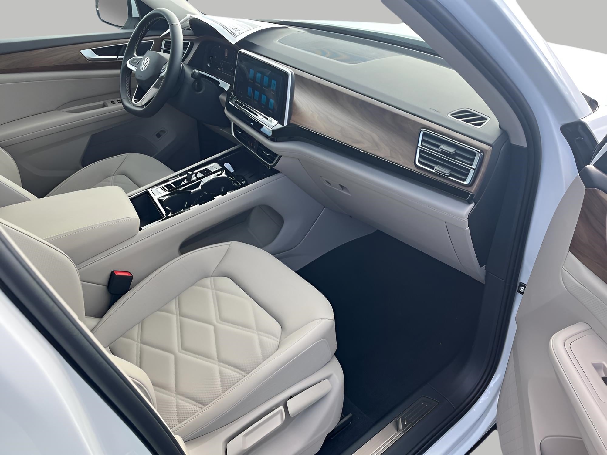 2026 Volkswagen Atlas 2.0T SE w/Technology 4MOTION